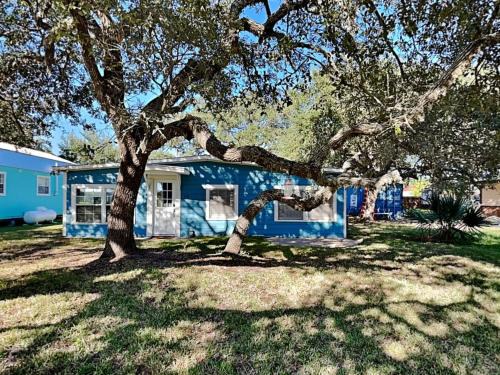 Rockport House | The Charming Cozy Cottage
