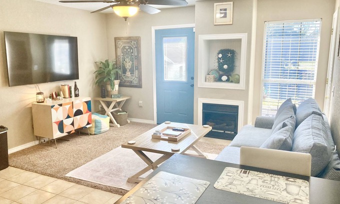 Southeast Pensacola House | The Chateau, 5-min from Downtown