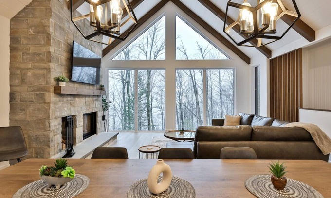 Saint-Faustin-Lac-Carre Apartment | The Chic Shack - Golf, Ski, SPA