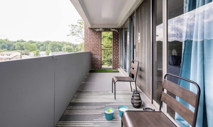 Cherry Hill Apartment | the chill mall space
