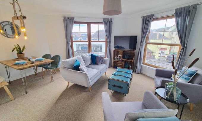 Oban Apartment | The Clamshell