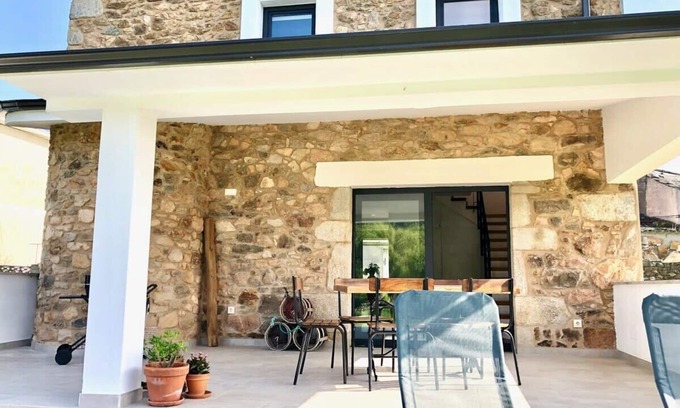 O Vicedo House | The Cliffs - Galleon Amieiro