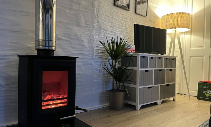 Newcastle Emlyn Cottage | The Coach House, Newcastle Emlyn