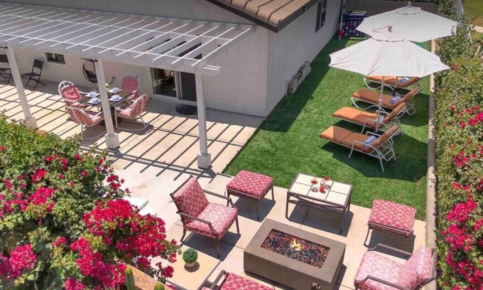 Coachella House | The Coachella Gem weekly and Monthly discounts