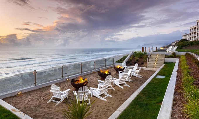Lincoln City Hotel | The Coho Oceanfront Lodge