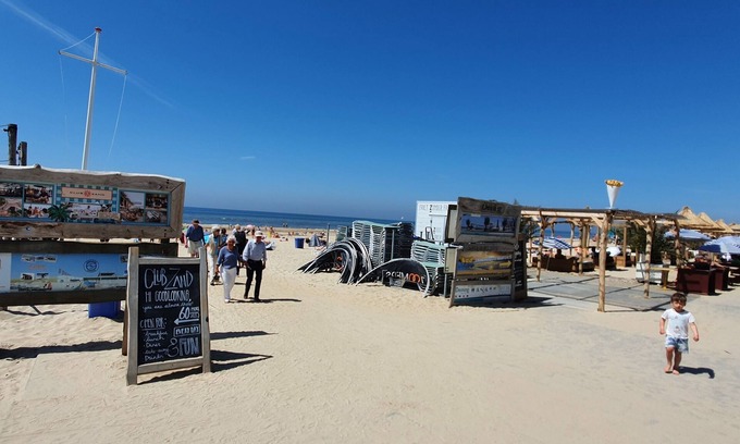 Egmond-Binnen House | The comfortable vacation home in the middle of the North Holland Dune Reserve.