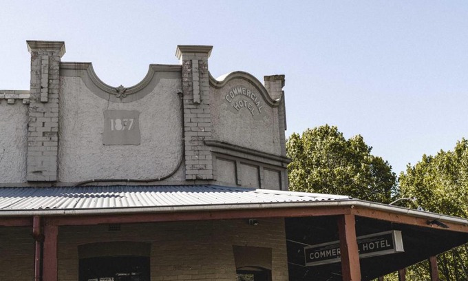 Millthorpe Hotel | The Commercial Quarters - Room 5-has air conditioning, free WIFI, TV and fridge