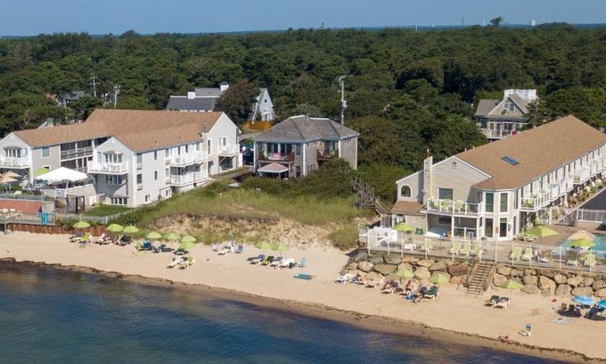 Dennis Port Hotel | The Corsair & Cross Rip Oceanfront