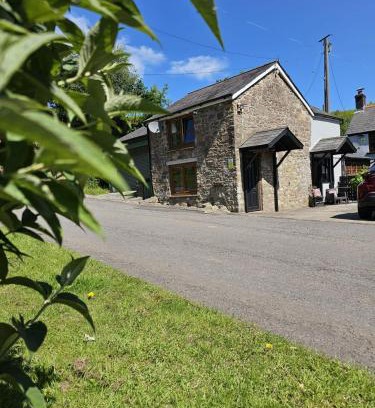 Abergavenny Apartment | The Cottage