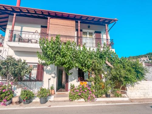 Vathi Apartment | The Cottage