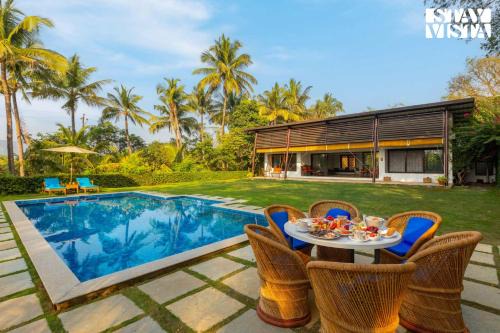 Zirad Villa | The Courtyard by StayVista - Private Pool with Rustic Charm, Vibrant Courtyard, Spacious Verandah & Garden