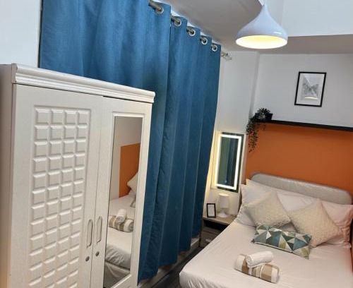 Barsha Heights House | The Cozy Classic Room In Barsha Heights ICM Metro