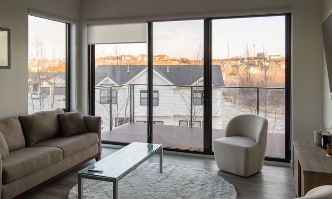 Manhattan Apartment | The Cozy Corner KSMAFI3022-112
