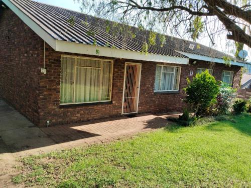 Piet Retief Villa | The Cozy Nook
