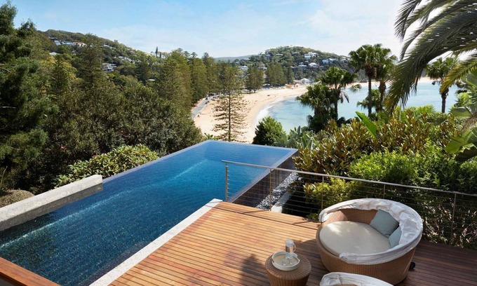 Palm Beach House | The Curve by Contemporary Hotels