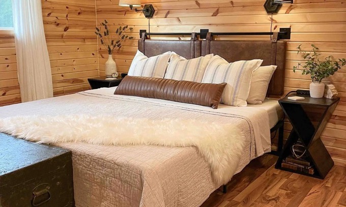 Custer Apartment | The Dens at Bear Rock 2