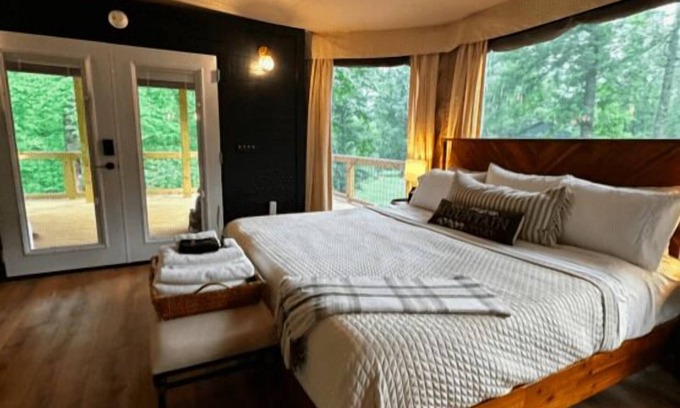 Mill Spring RV Rental | The Dogwood - Glamping Tent at Wheat Creek Outpost