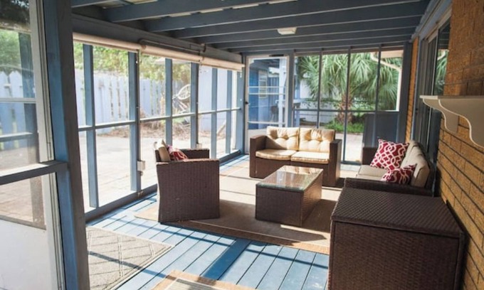 Brunswick House | The Dogwood