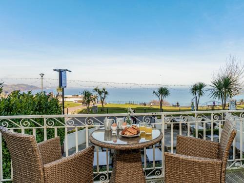 Babbacombe Apartment | The Downs