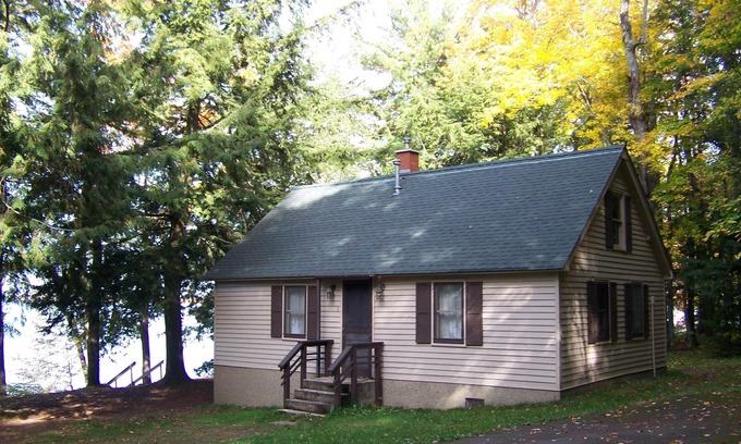 Phelps Cottage | The "Eagle Nest" cottage on beautiful Lac Vieux Desert Lake