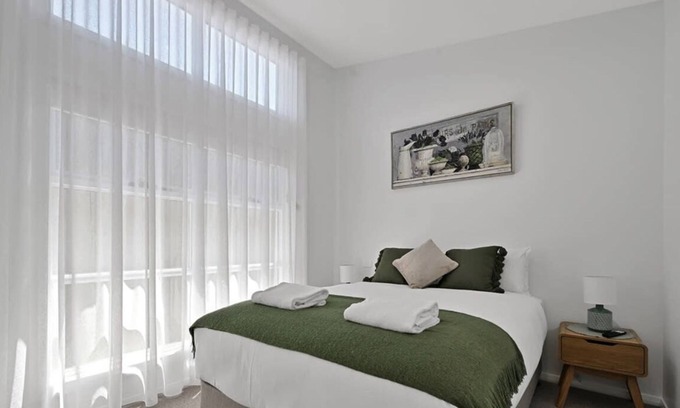Orange Apartment | The Elm Apartments - The Green Room