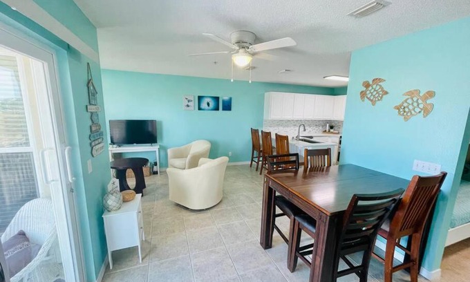 Navarre Beach Apartment | The Emerald Cove at the Beach