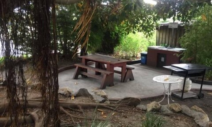 Lakes Entrance Hotel | The Esplanade Motel