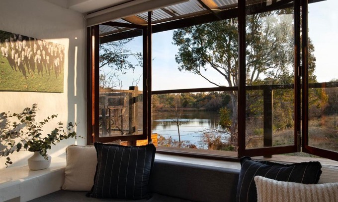 Werona House | The Falls at Lake Werona