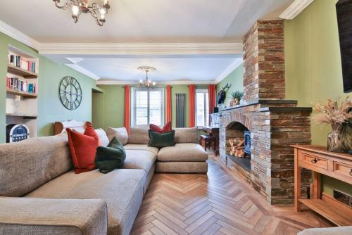 Mynyddbach House | The Family Nest – Swansea 4 Bedroom Retreat