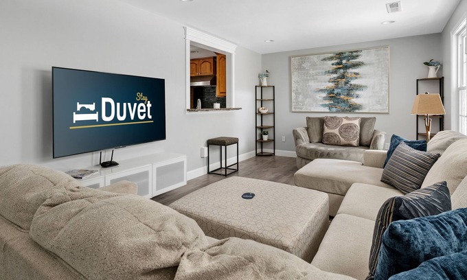 Mount Pleasant House | The Ferry by StayDuvet | Short Drive Downtown