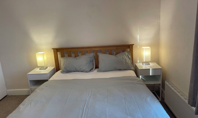 Ipswich House | The Finchley Nook near City Center