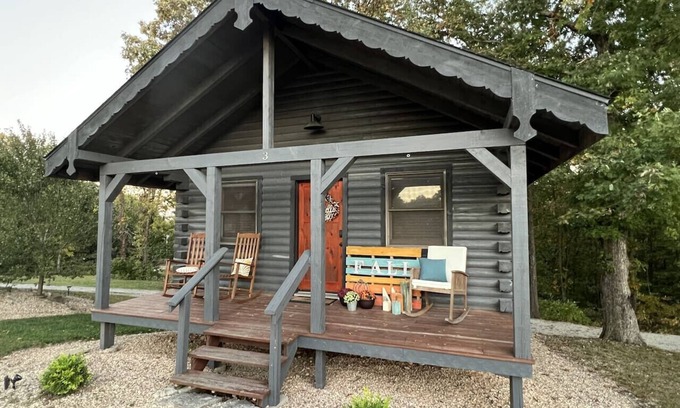 Lampe House | The Fire Fly Cabin With Private Hottub!