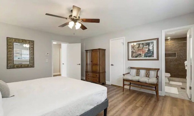 South Tulsa House | The Flag House: Updated and Central to Everything