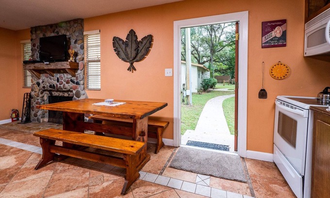 Fort McCoy Cabin | The Florida Palm - #10