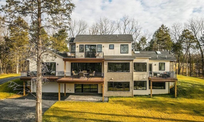 Front Royal House | The Forest Glade House