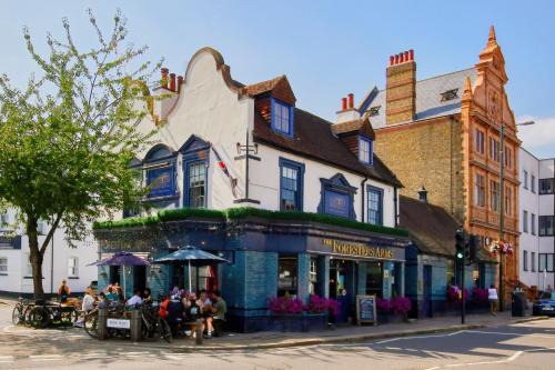 Hampton Wick Hotel | The Foresters Arms