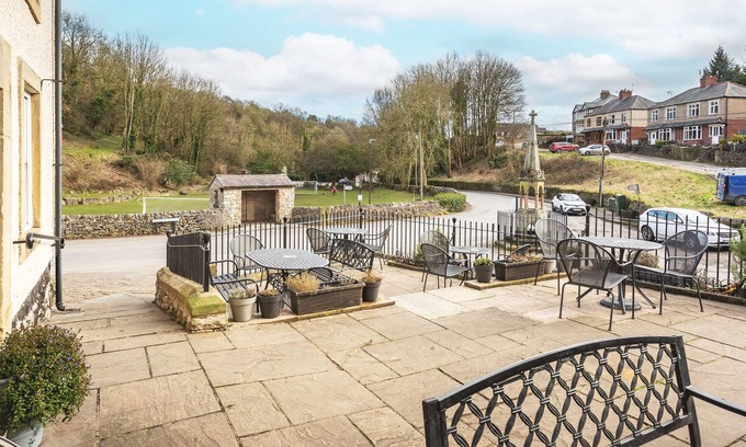 Bonsall Bed & Breakfast | The Fountain Tea Rooms B&B