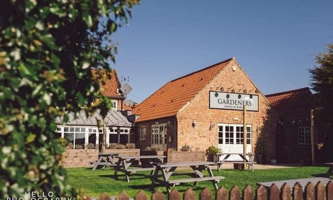 Great Hatfield Hotel | The Gardeners Country Inn