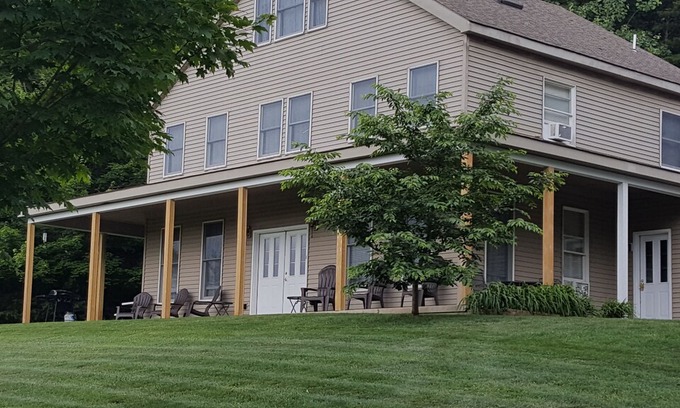 Elysburg House | The Gentleman's Farmhouse
