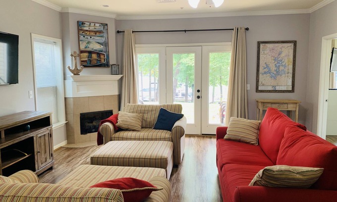 Dadeville Condo | The Getaway at Lake Martin a 2 bedroom 2 bathroom Lake front condo w/boat slip!