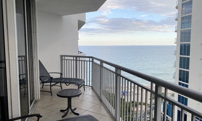 Sunny Isles Beach Condo | The Gloria on the Beach! 1BR/1BA Beachfront Condo!