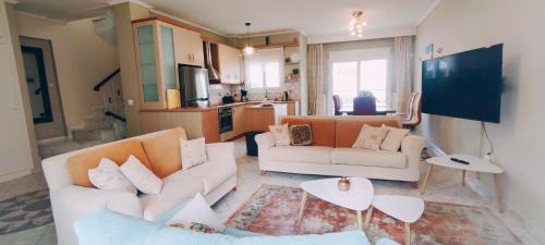 Peraia Apartment | The Golden Guest House