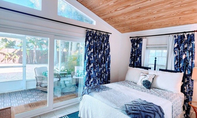 Flagler Beach House | The Golden Hour Cottage: a block & a half to the beach & 1 mile to downtown!