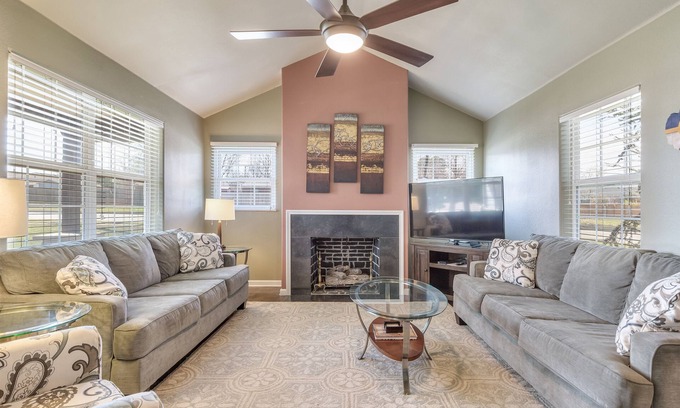 Tulsa House | THE GRACEMONT HOME. 15% Discount- Welcome to Tulsa’s Premier Accommodations!