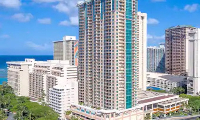 Waikiki Resort | THE GRAND ISLANDER BY HGVC, 2br Premier Ocean View Condo