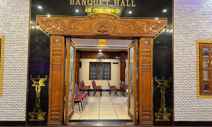 Madiwala Hotel | The Grand Krishna Rooms
