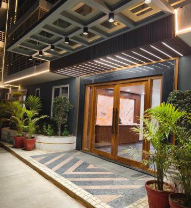 Vrindavan Hotel | The Grand ND Resort- Kanha Tulsi Heights Behind Prem Mandir