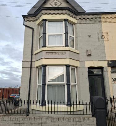 Bootle House | The Gray House
