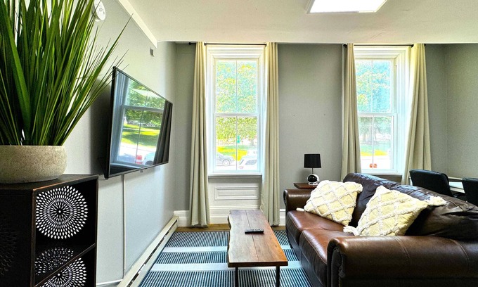 Wilmington Apartment | The Grayson at Park Place - Historic Charm Meets Modern Comfort