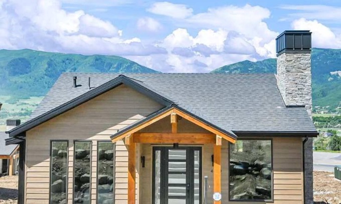 Eden House | The Great Cabin Views of Ogden Valley Ski & Golf
